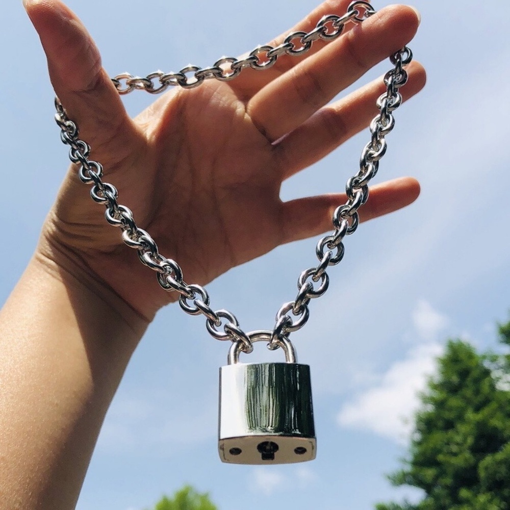 Unisex Padlock Pendant Stainless Steel Necklace - Picture 1 of 3